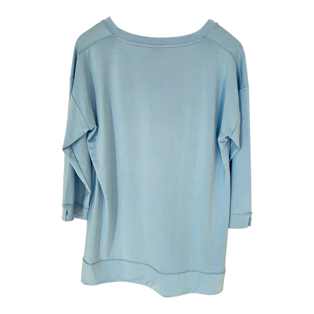 Chico's Zenergy 1 Medium Periwinkle Blue Buttery Soft 3/4 Sleeve V Neck Top - Picture 7 of 8